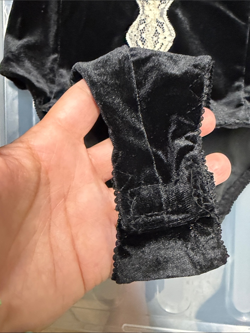 Velvet bodysuit - Picture 2 of 6